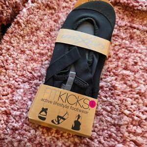 FitKicks Black Water Yoga Beach Lifestyle Rubber Sole Shoes Women LG 8.5-9.5NEW